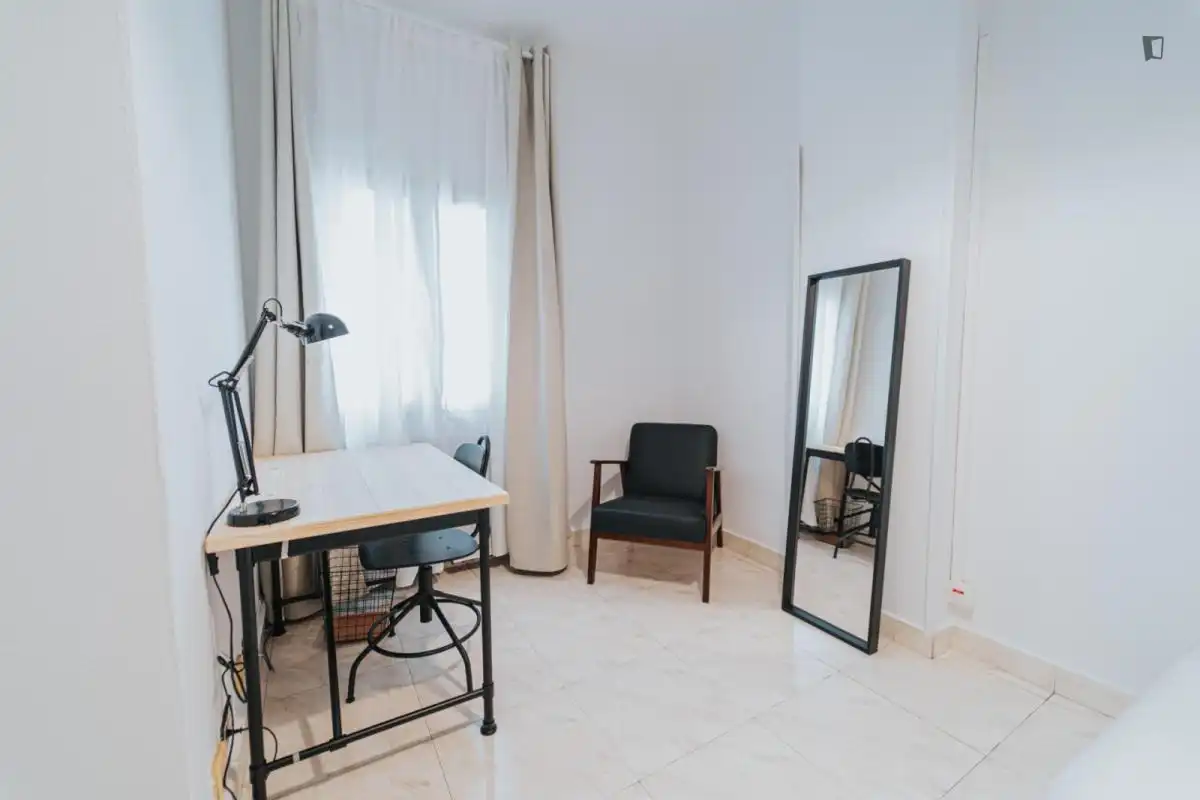 Bedroom of Apartments for share in Madrid  with Furnished, Oven and Washing machine