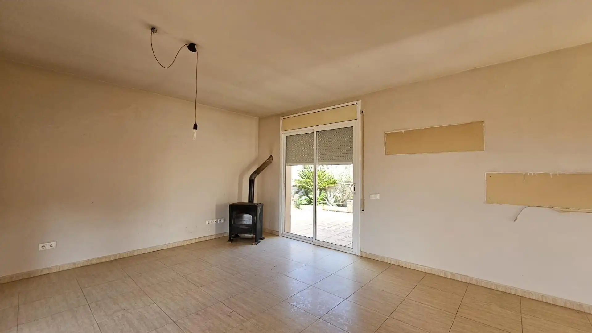 Sala de estar de Casa o chalet en venta en Calafell con Jardín privado