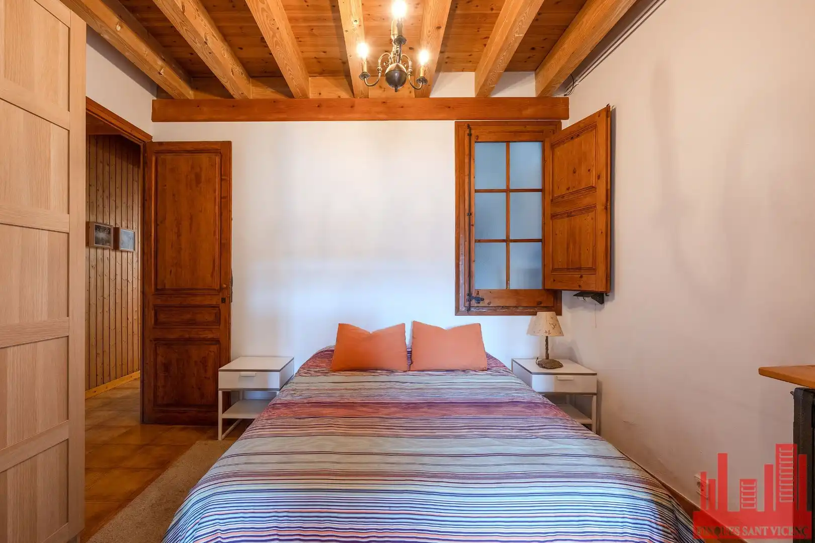 Habitación de Casa o chalet en venta en Sant Vicenç Dels Horts con Aire acondicionado, Calefacción y Jardín privado