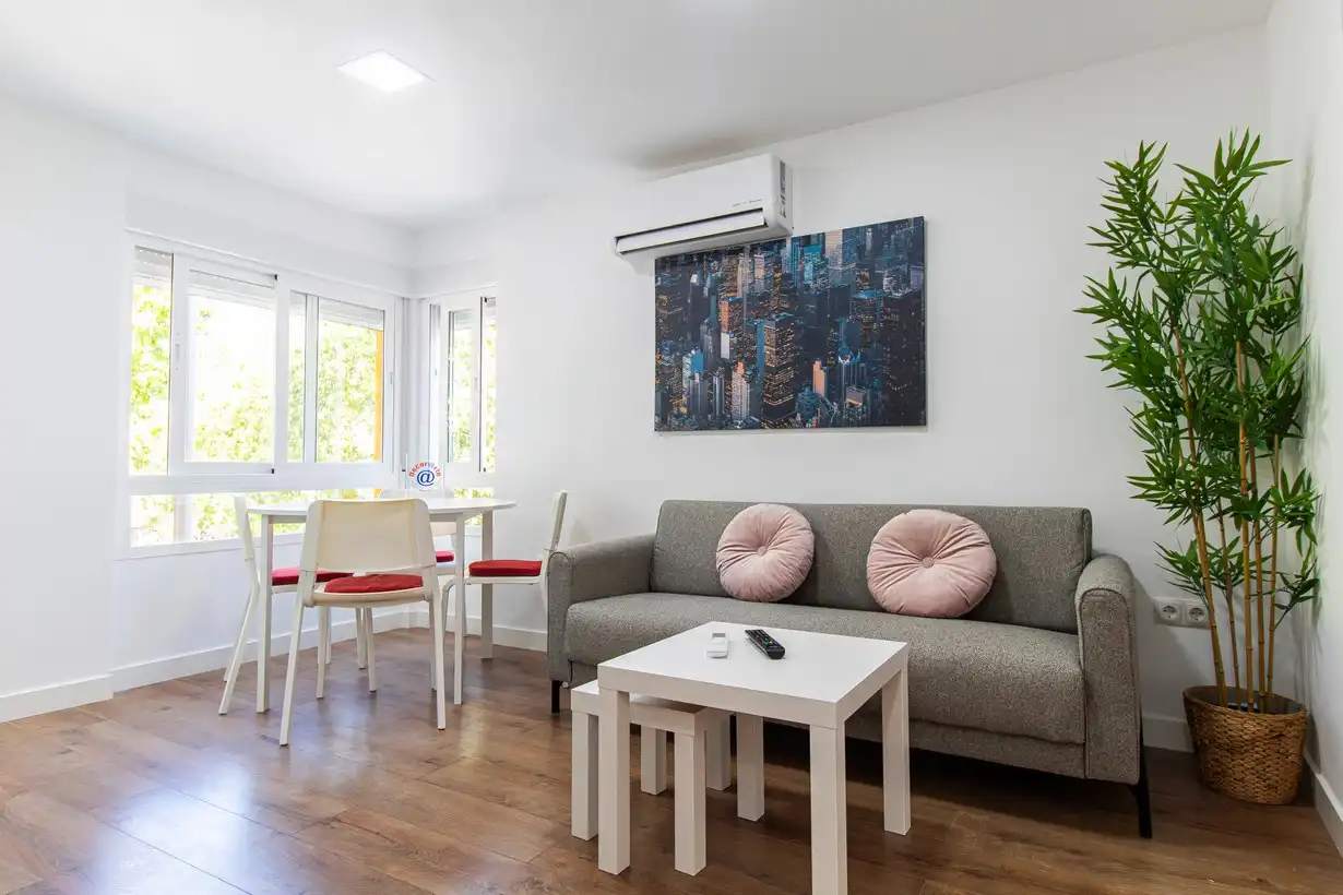 Flat for sale in Calle de Pobladura del Valle, imagen 2