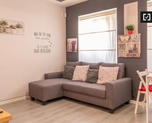 Living room of Flat to rent in  Madrid Capital  with Air Conditioner, Heating and Internet