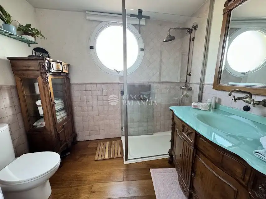 Bathroom of Attic for sale in Navajas  with Air Conditioner, Heating and Terrace