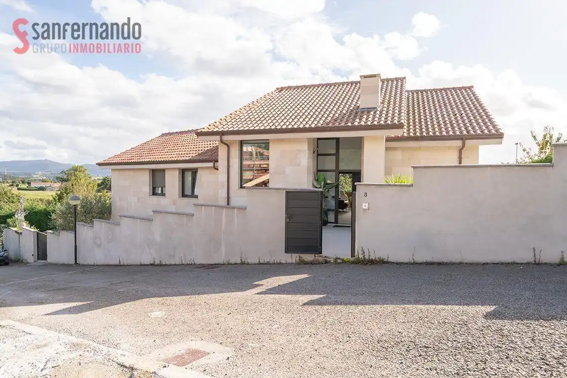 Villa mit Pool zum Verkauf in Suances
