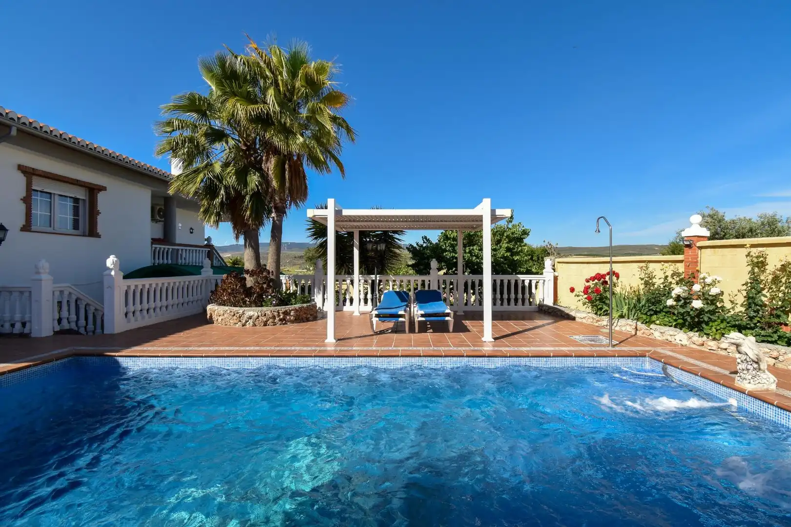 Chalet con piscina en venta en Calle G-1, imagen 3