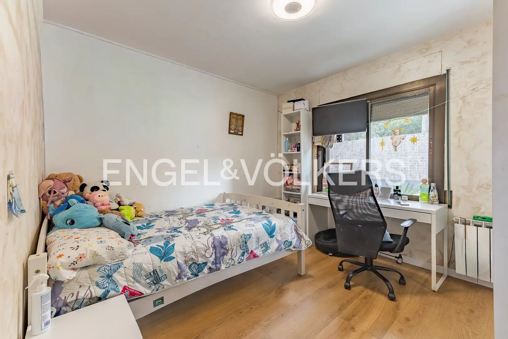 Habitación de Casa adosada en venta en Terrassa con Aire acondicionado, Calefacción y Jardín privado