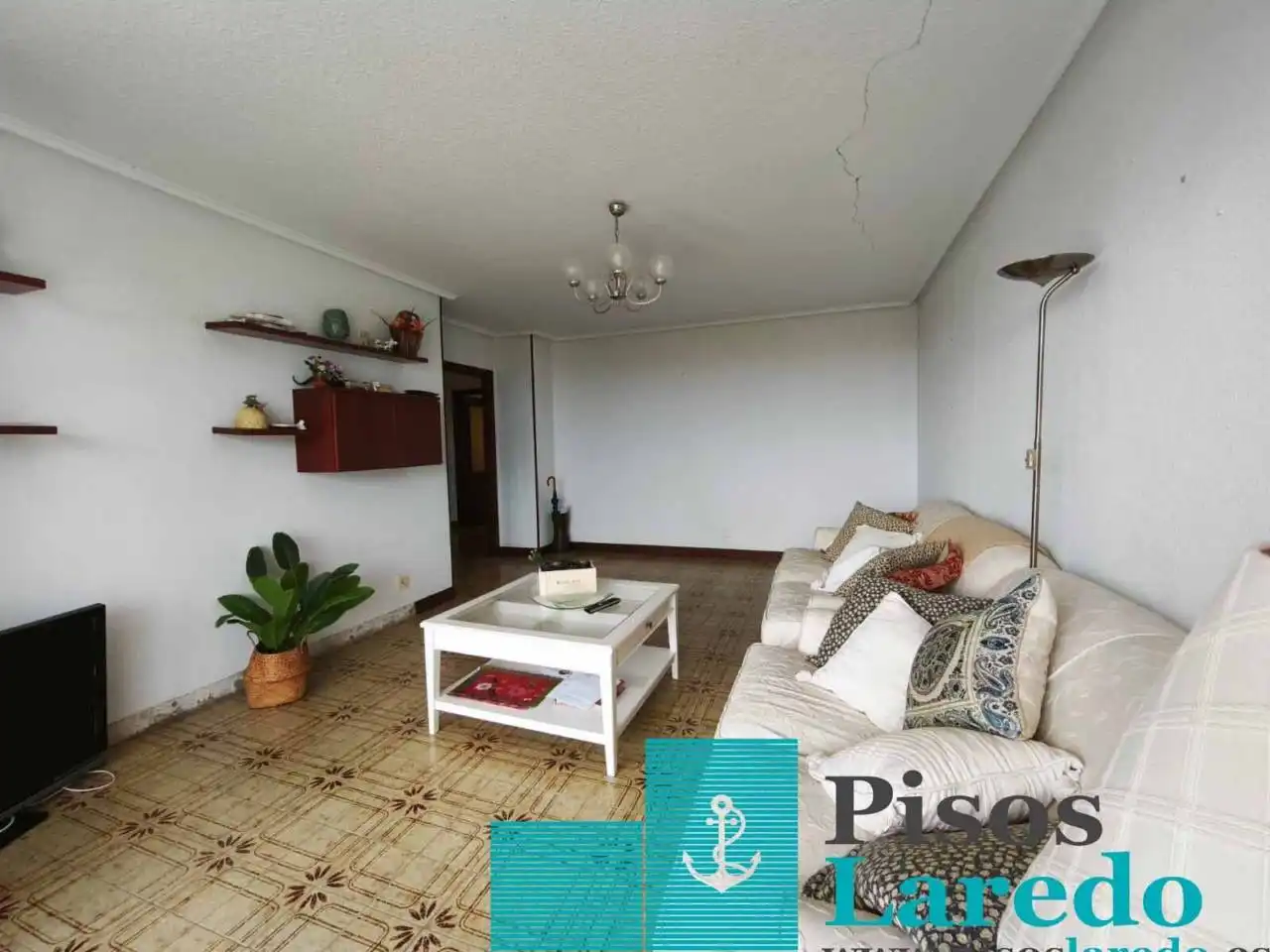Living room of Flat for sale in Laredo  with Heating, Terrace and Balcony