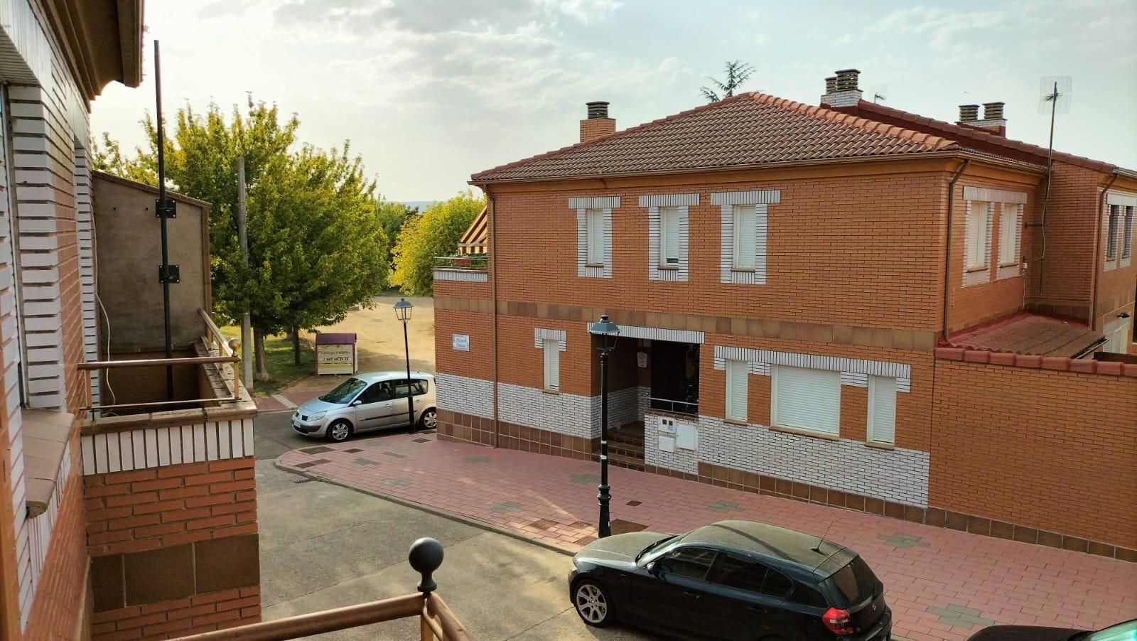 Exterior view of House or chalet for sale in Tariego de Cerrato  with Private garden