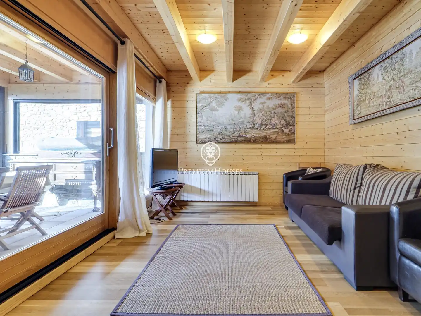 Sala d'estar de Casa o xalet en venda en Alp amb Calefacció, Jardí privat i Parquet