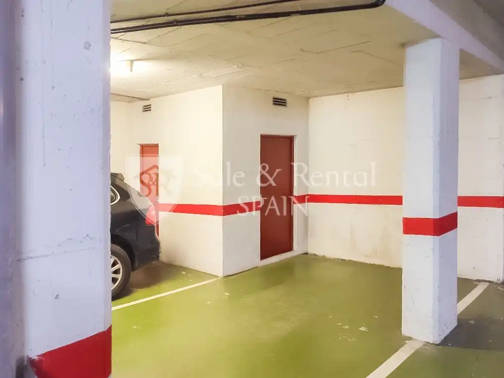 Aparcament de Pis en venda en Lloret de Mar amb Terrassa, Traster i Piscina comunitària