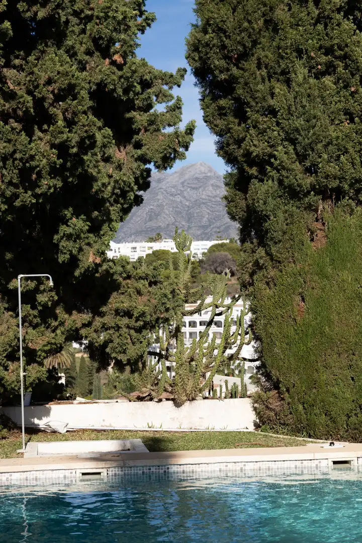 Vista exterior de Casa o chalet en venta en Benahavís con Terraza y Balcón