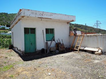 Casa rústica amb jardí en venda a La Vega - El Amparo - Cueva del Viento