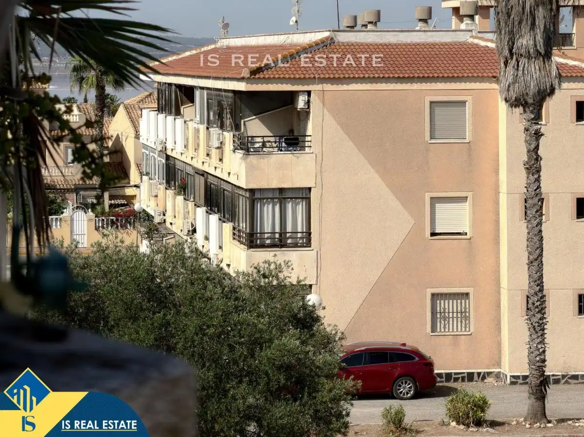 Vista exterior de Ático en venta en Torrevieja con Terraza