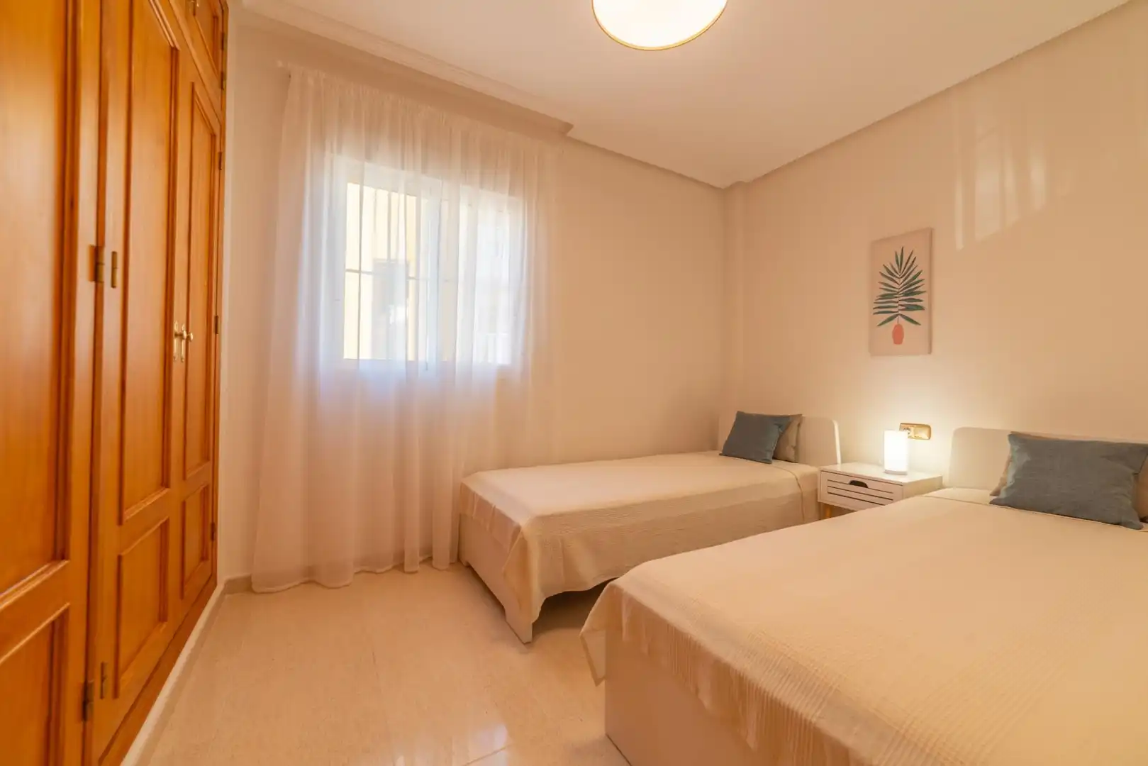 Dormitori de Pis en venda en Orihuela amb Aire condicionat, Jardí privat i Terrassa
