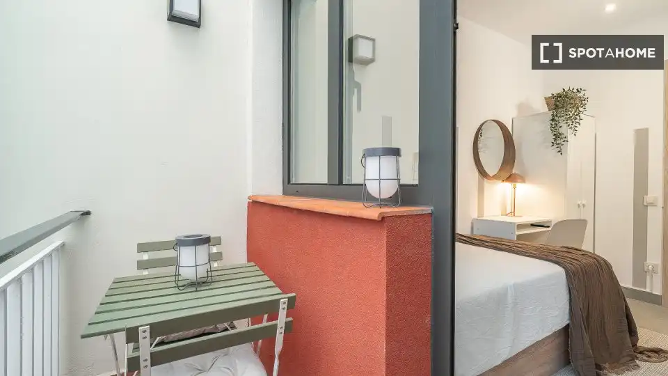 Habitació a Sants-Badal