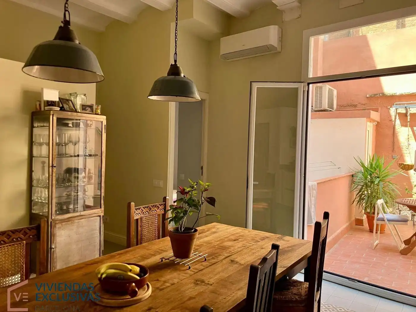Esszimmer von Wohnung zum Verkauf in Barcelona mit Klimaanlage, Heizung und Privatgarten