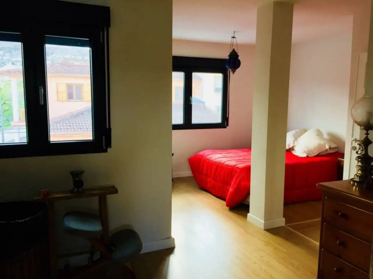 Dormitori de Casa o xalet en venda en Baza amb Jardí privat