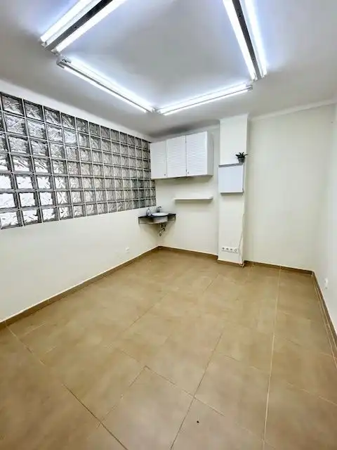 Bureau avec ascenseur à louer à August, imagen 13