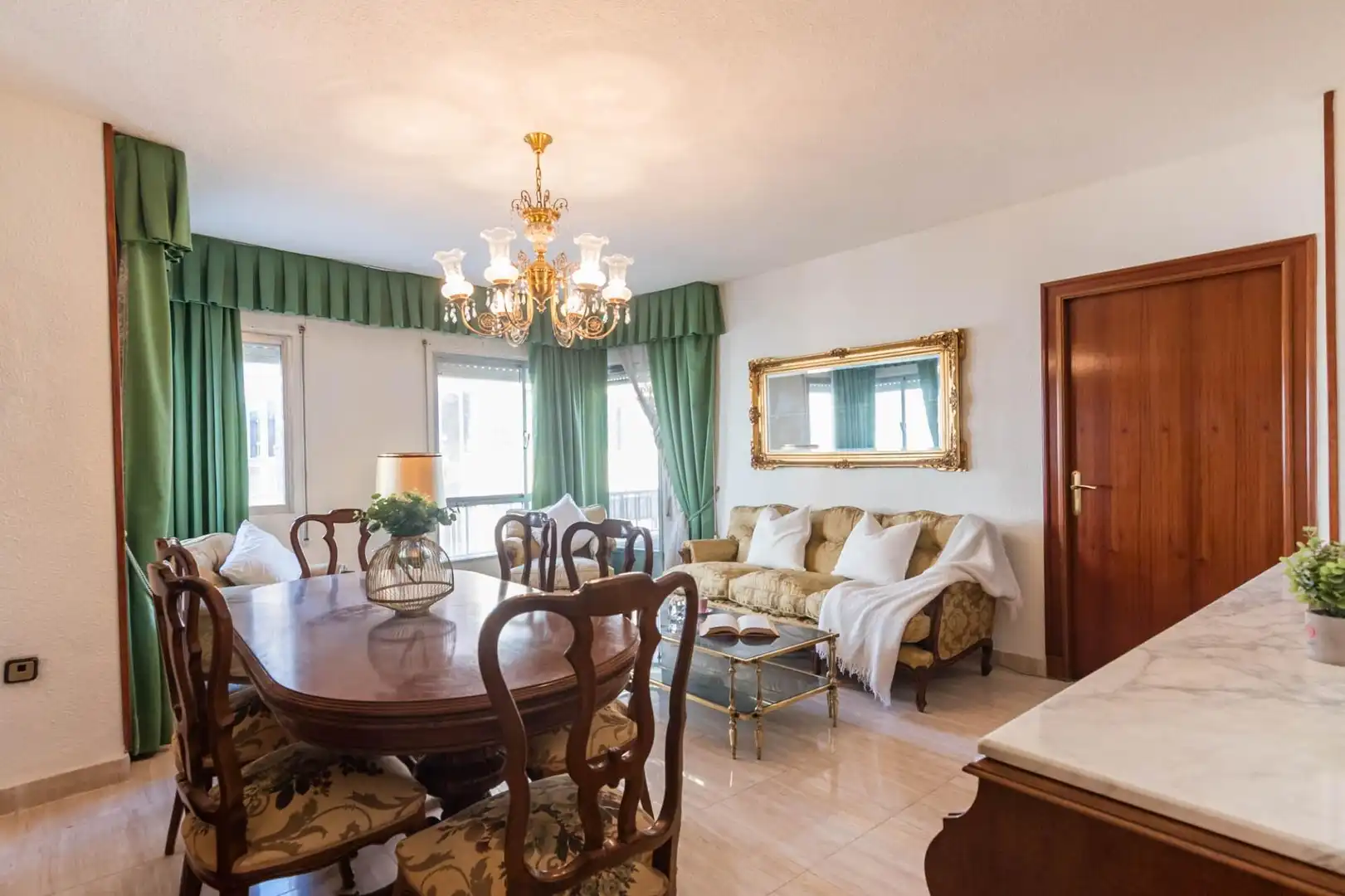 Comedor de Piso en venta en Cartagena con Aire acondicionado, Amueblado y Balcón