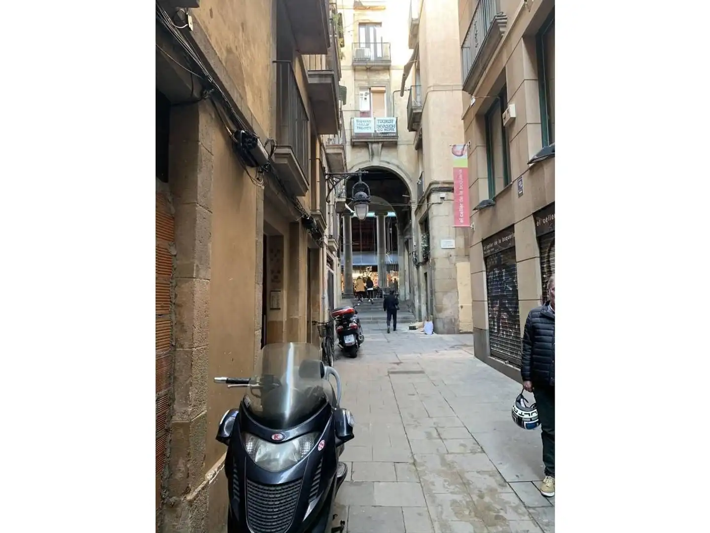 Vista exterior de Local en venta en Barcelona