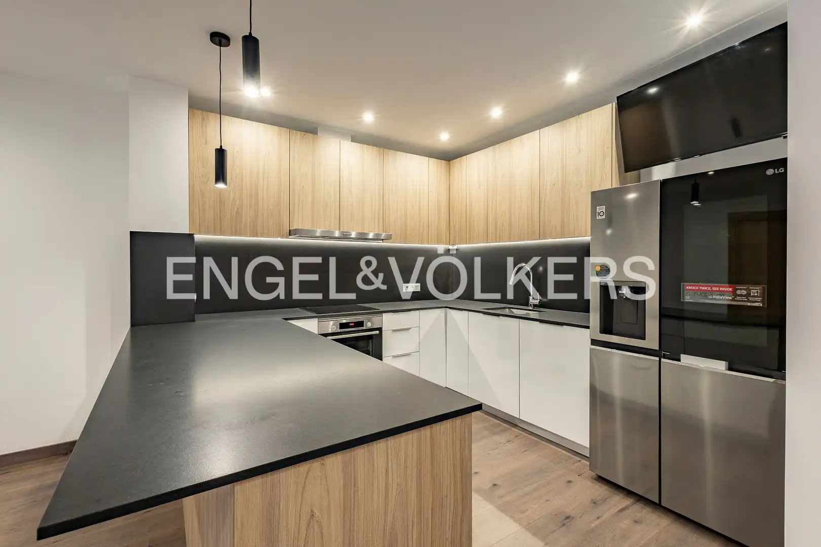 Kitchen of Apartments for sale in Sant Cugat del Vallès  with Air Conditioner, Heating and Private garden