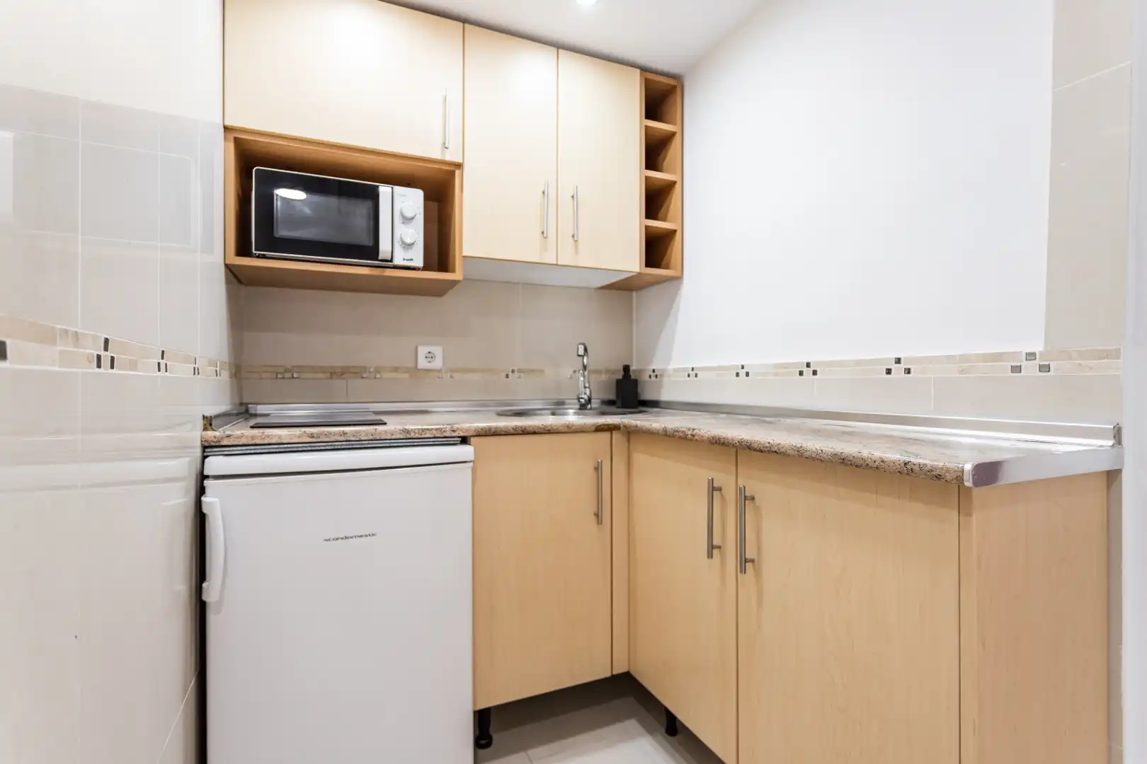 Kitchen of Study for sale in Fuengirola  with Air Conditioner, Terrace and Furnished