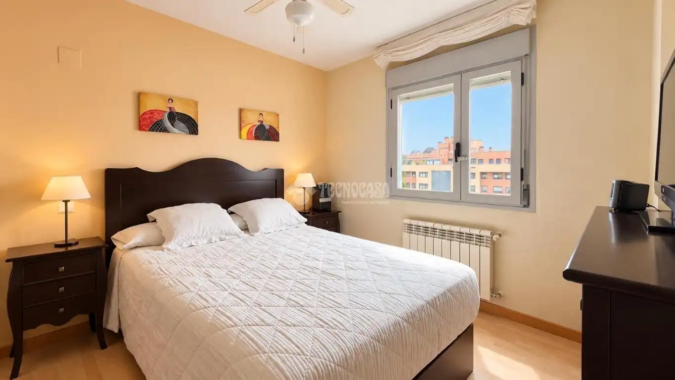 Bedroom of Flat for sale in Fuencarral - El Pardo
