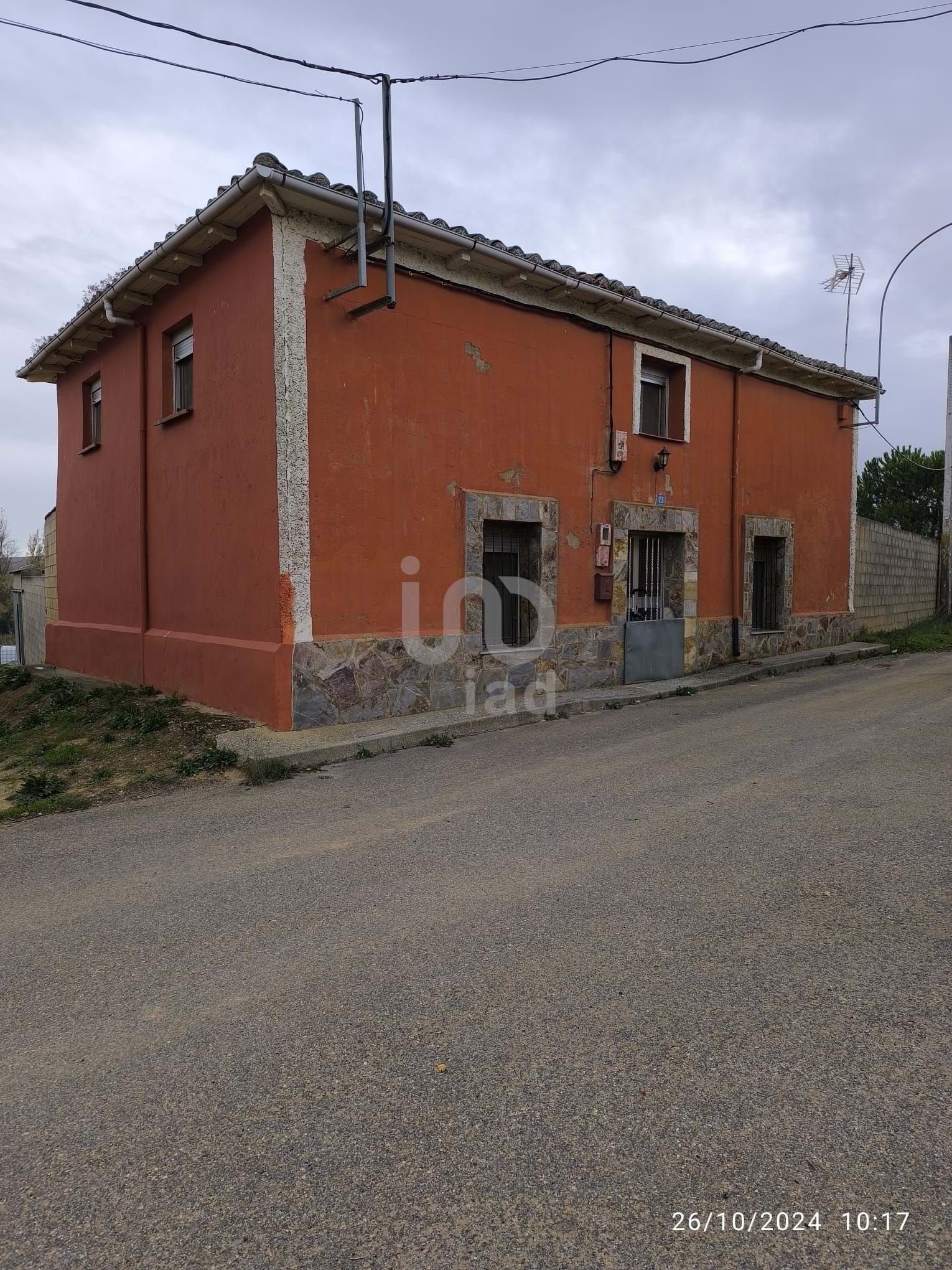 Exterior view of House or chalet for sale in Pajares de los Oteros  with Heating, Terrace and Swimming Pool