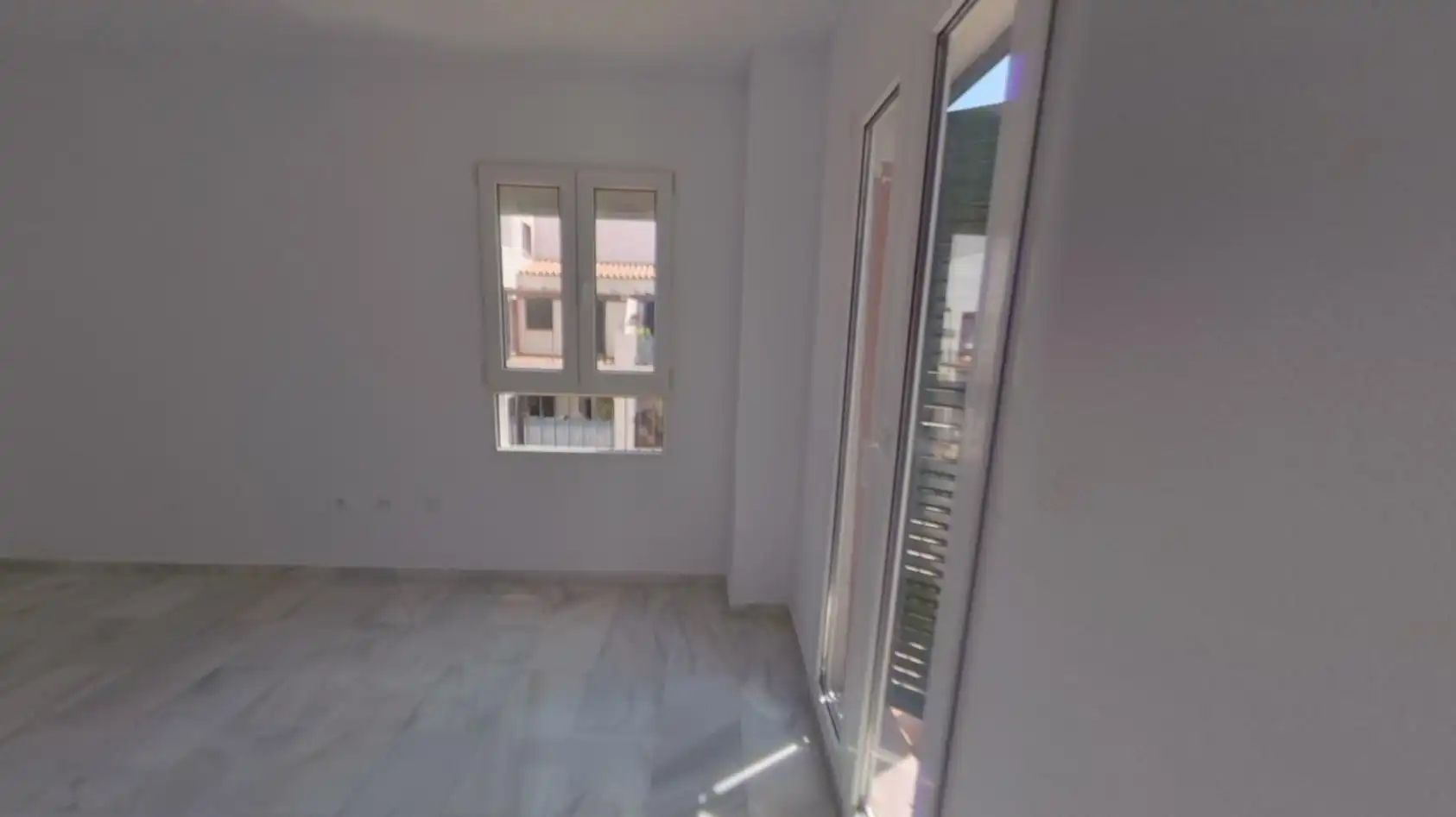 Habitación de Piso en venta en Benalmádena con Trastero y Piscina