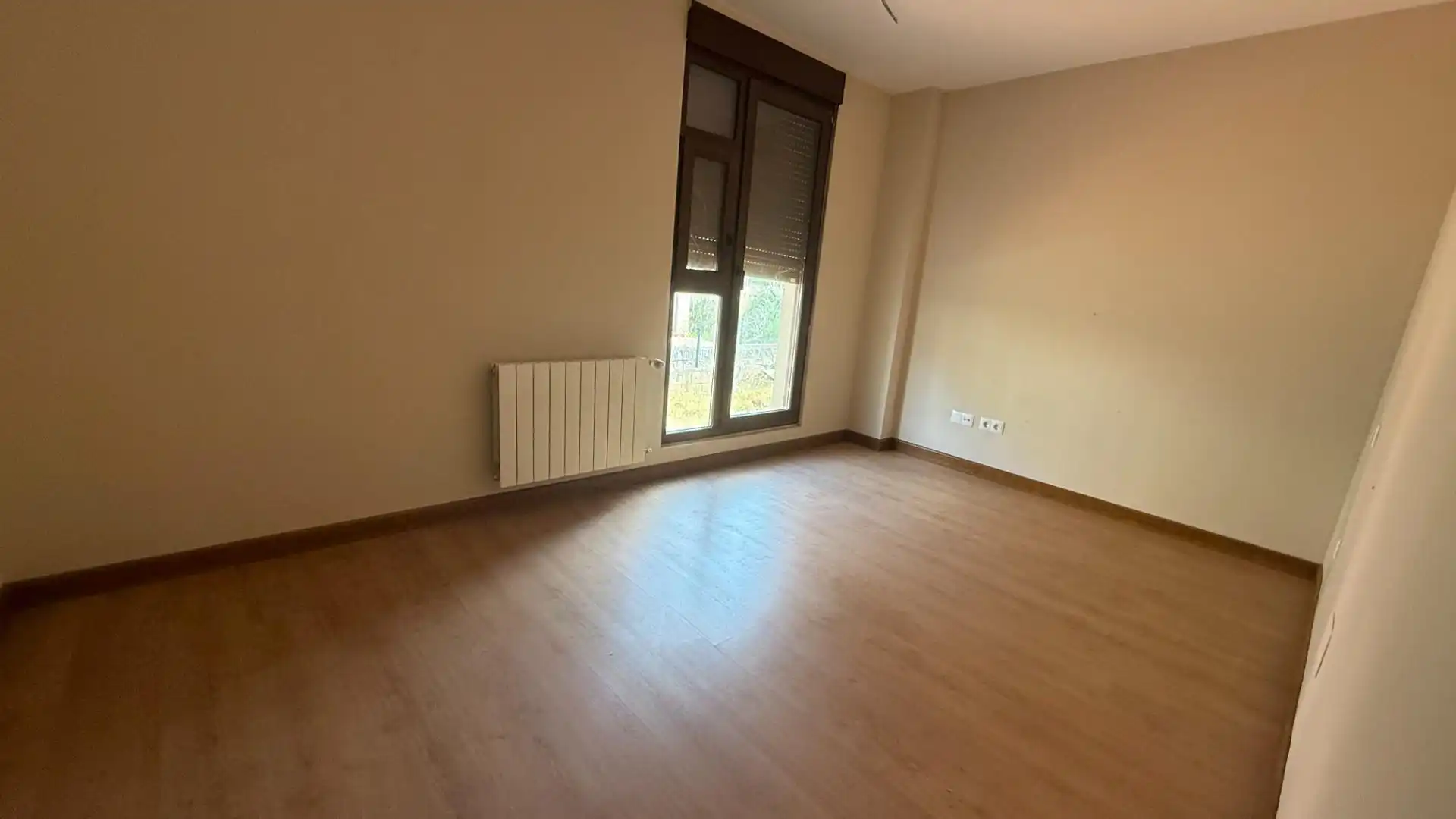 Habitación de Edificio en venta en Reocín