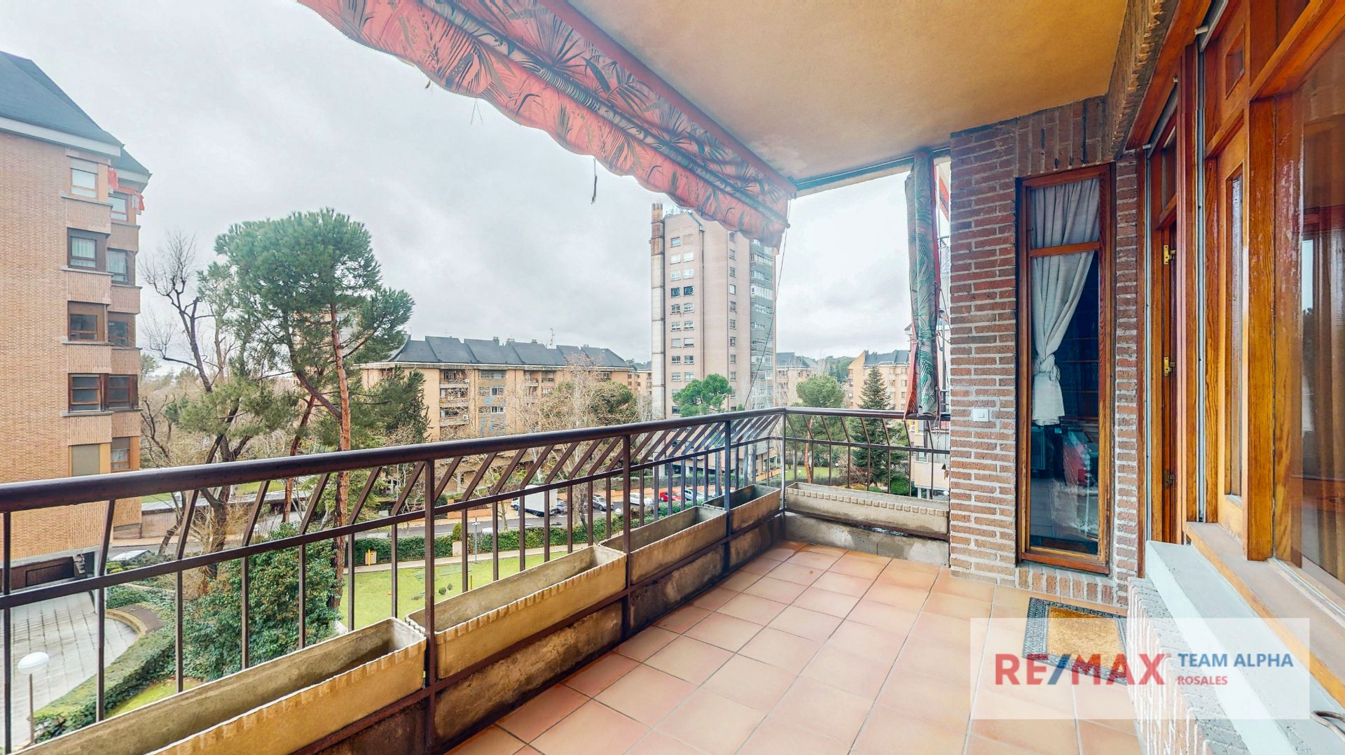 Vista exterior de Pis en venda en  Madrid Capital amb Aire condicionat, Calefacció i Jardí privat