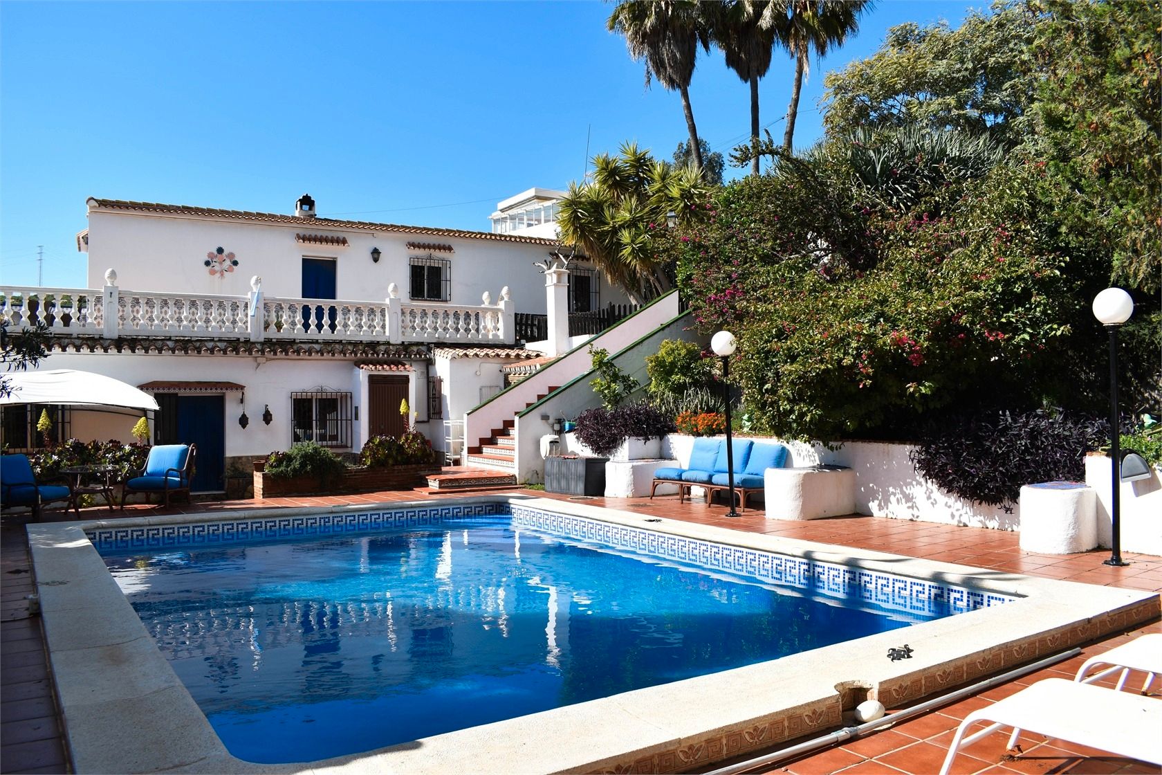 Piscina de Casa o xalet en venda en Vélez-Málaga amb Jardí privat, Terrassa i Piscina