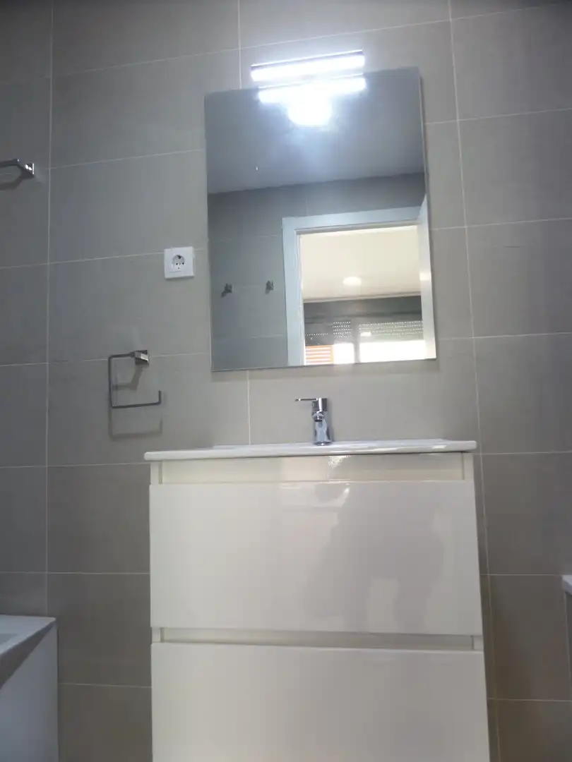 Bathroom of Flat for rent in El Campello  with Air Conditioner, Private garden and Terrace