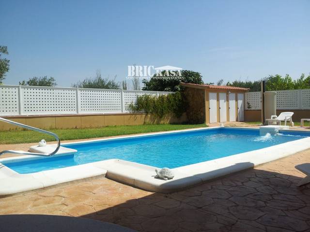 Casa-chalet en Venta en Poligono Industrial las Arenas en Malpartida de Cáceres