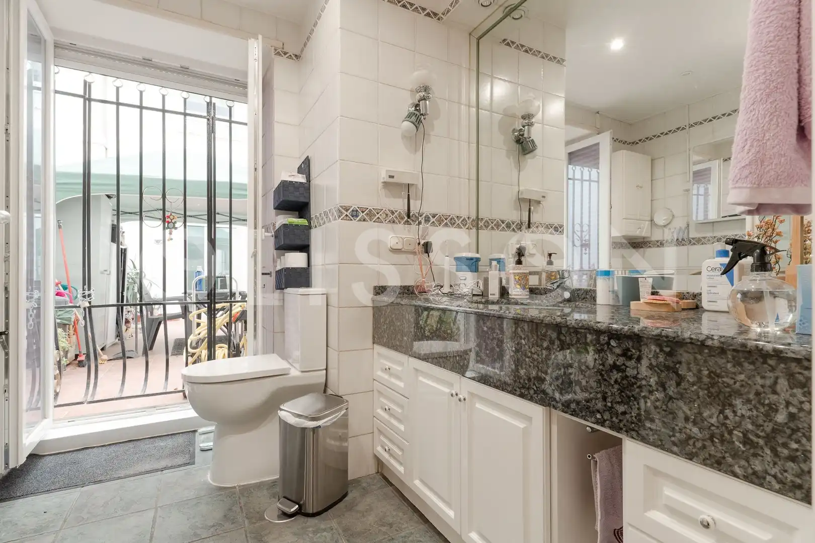 Baño de Piso de alquiler en Madrid con Aire acondicionado, Calefacción y Terraza