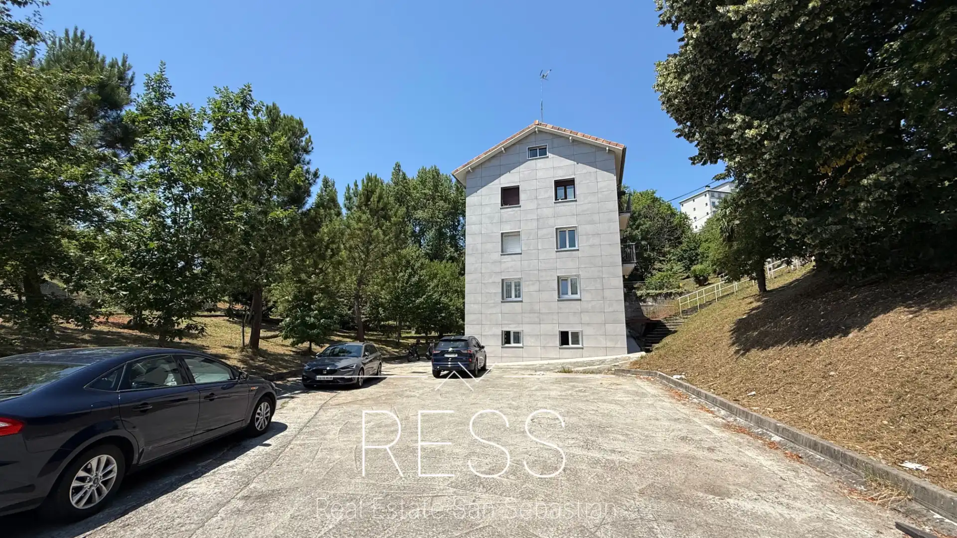 Ground floor for sale in Zandardegi Bidea, 47, Intxaurrondo