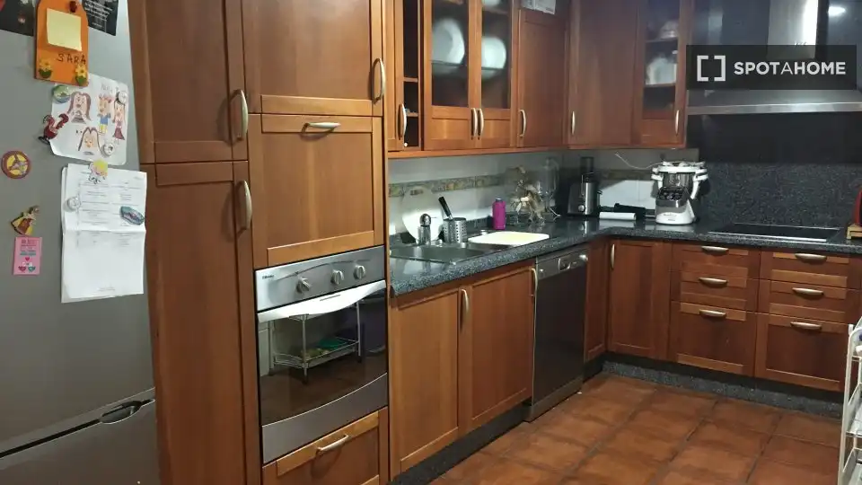 Cocina de Piso para compartir en Murcia con Aire acondicionado, Calefacción y Amueblado