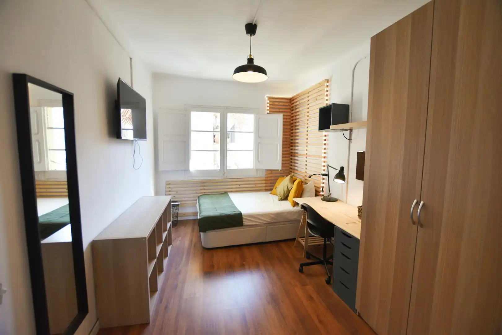 Bedroom of Flat for share in Barcelona  with Heating, Furnished and Washing machine