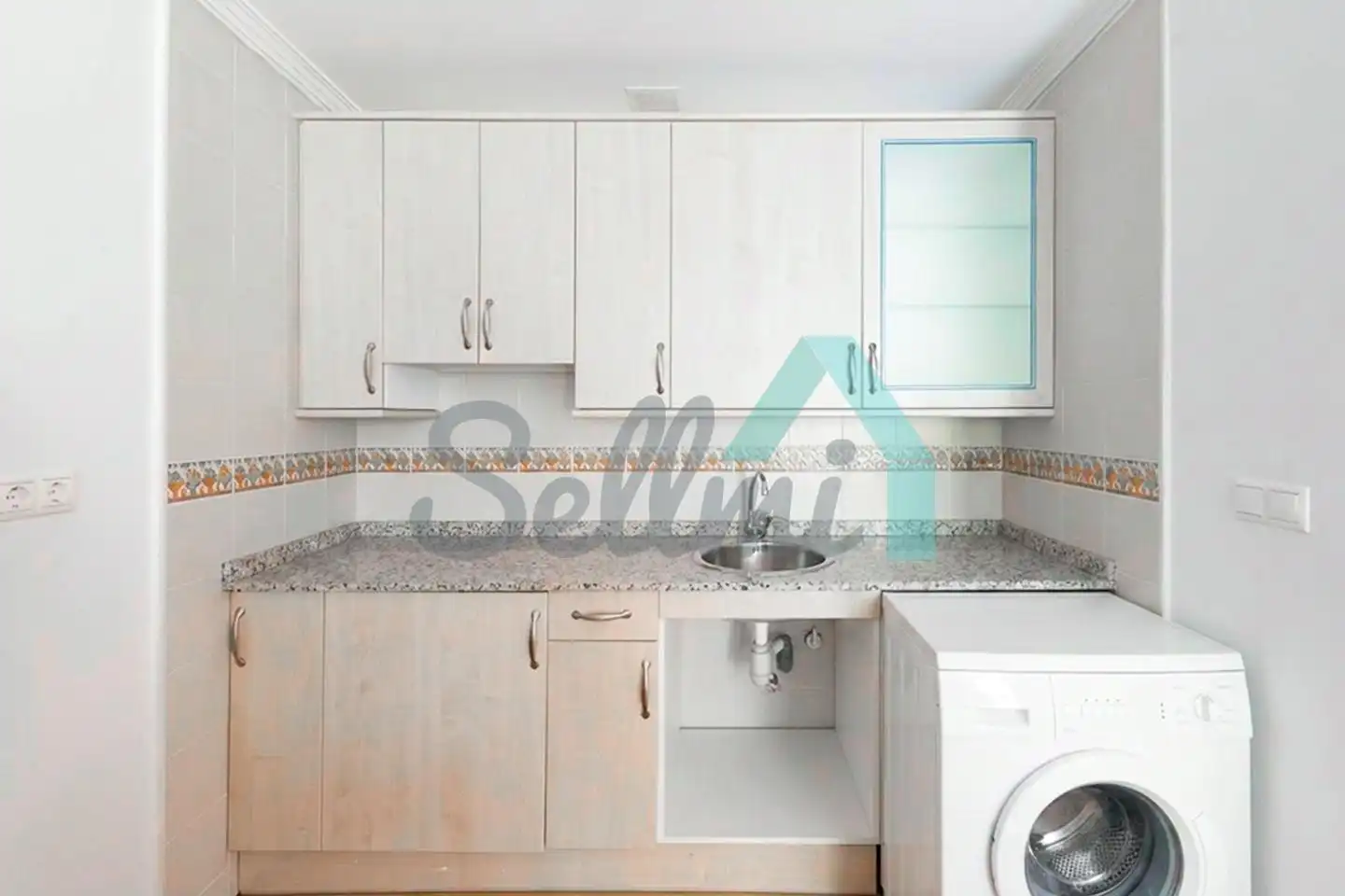 Küche von Wohnung zum Verkauf in Aller mit Heizung, Terrasse und Abstellraum