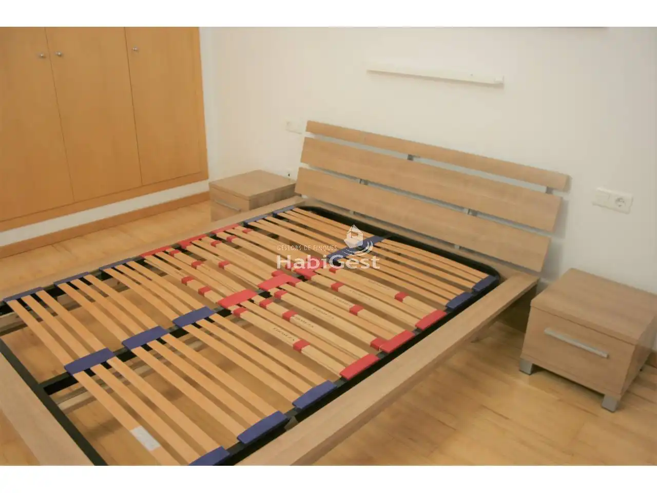 Schlafzimmer von Wohnung zum Verkauf in Girona mit Heizung, Möbliert und Balkon