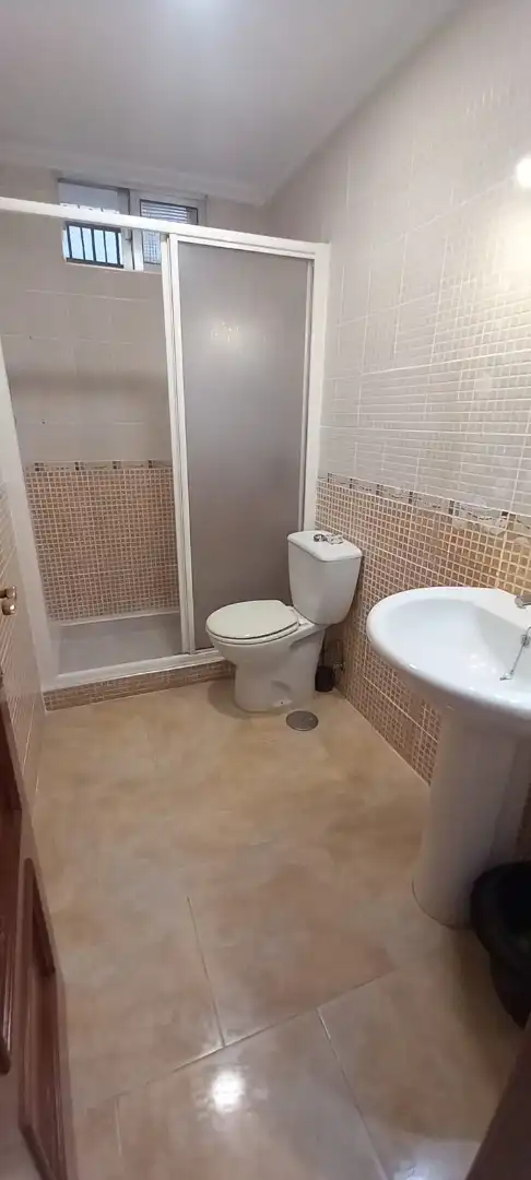 Bany de Pis en venda en Dos Hermanas amb Aire condicionat