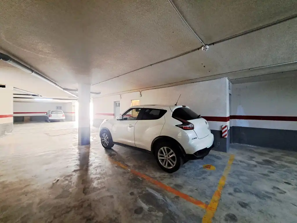 Aparcament de Apartament en venda en Dénia amb Aire condicionat, Calefacció i Terrassa