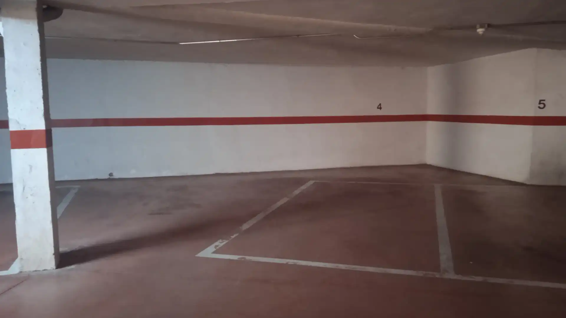 Aparcament de Dúplex en venda en Segovia amb Calefacció, Parquet i Terrassa