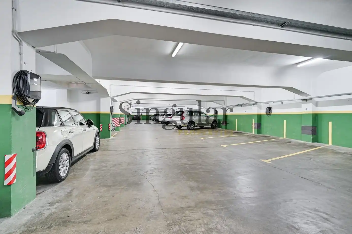 Parking de Piso de alquiler en Barcelona con Aire acondicionado, Calefacción y Parquet