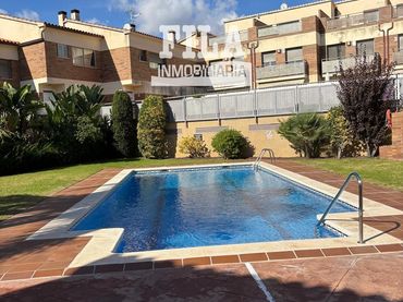 Adossat amb piscina en venda a Bonavista