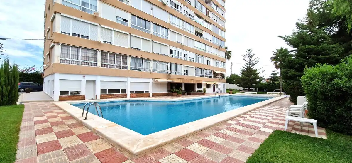 Swimming pool of Flat for sale in Alicante / Alacant  with Air Conditioner and Community pool