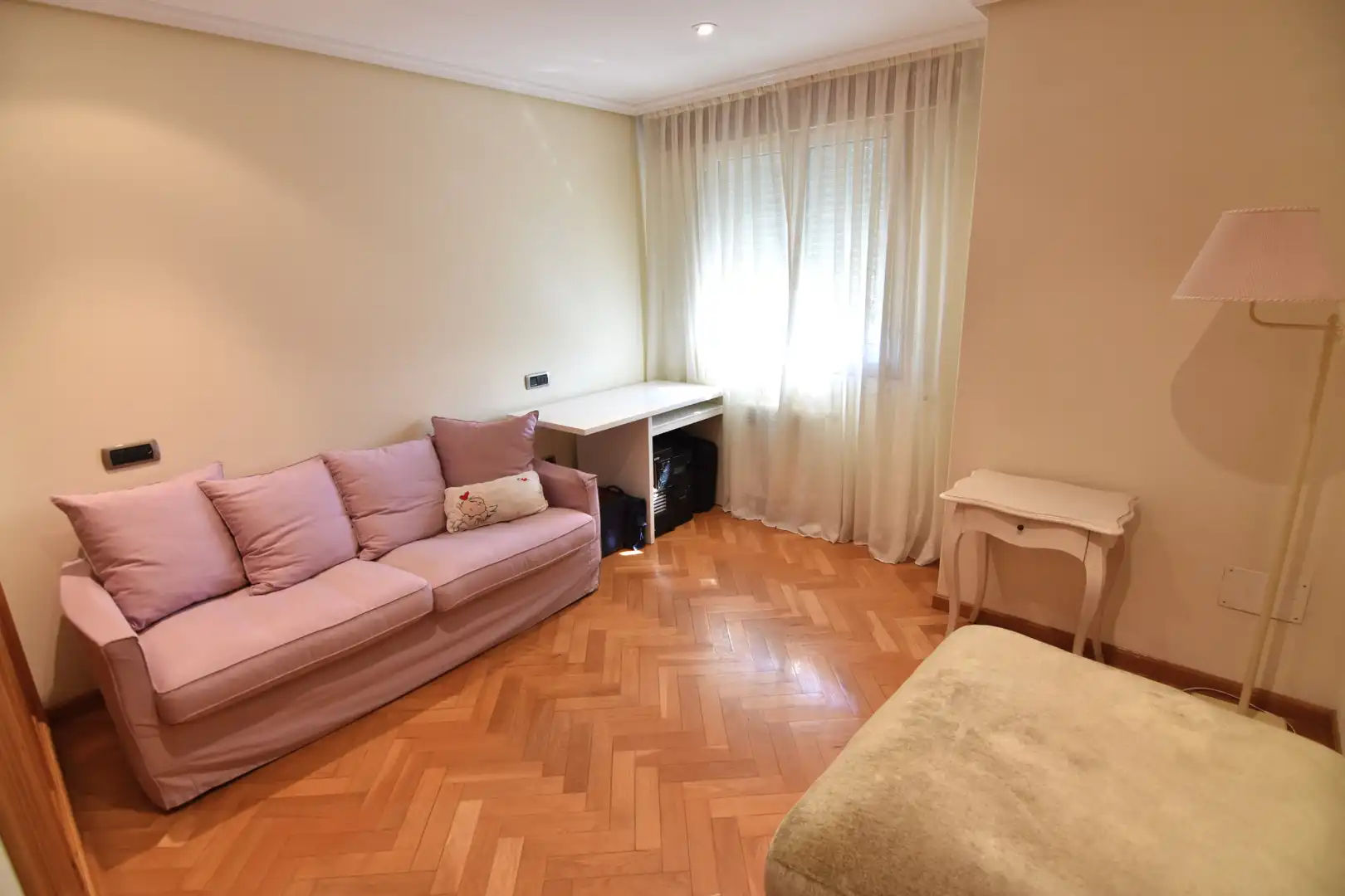 Habitación de Casa o chalet en venta en Bergondo con Calefacción, Jardín privado y Parquet