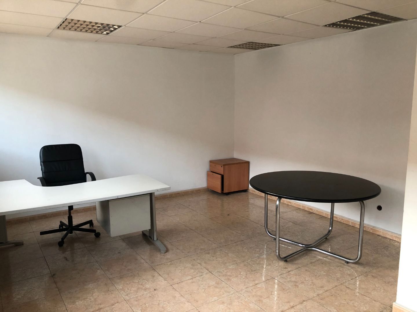 Oficina de lloguer en Pallejà amb Aire condicionat, Calefacció i Alarma