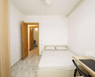 Bedroom of Flat to share in Santa Coloma de Gramenet  with Terrace