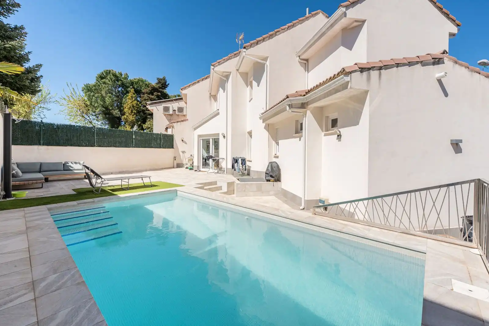 Piscina de Casa o xalet de lloguer en Pozuelo de Alarcón