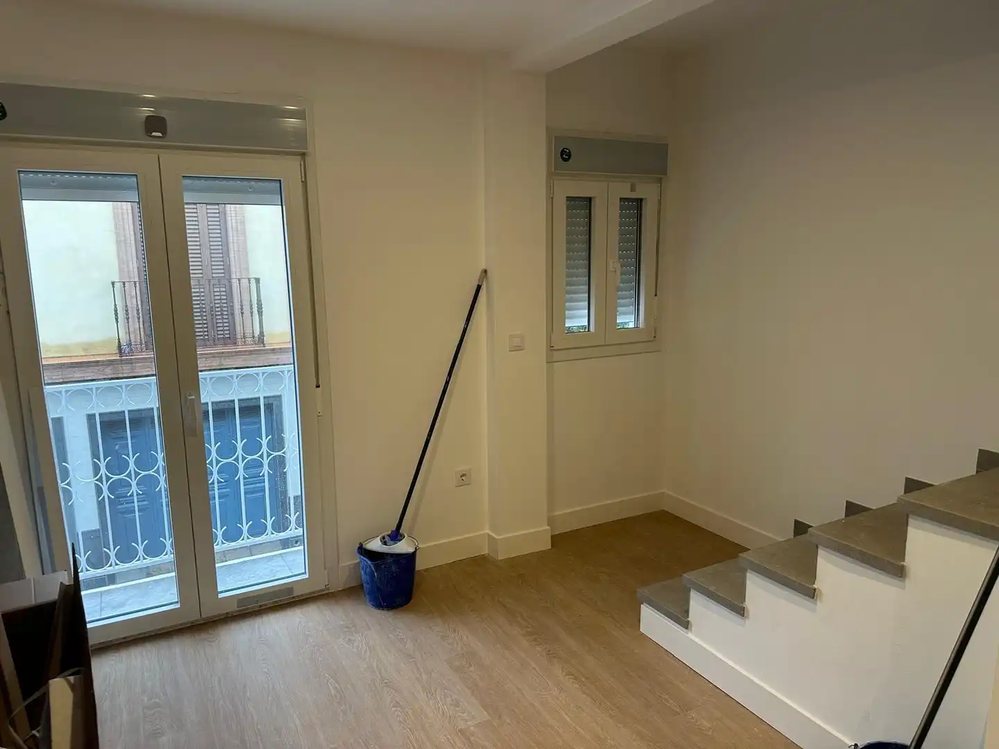Attic for rent in Dos Hermanas  with Air Conditioner, Terrace and Oven